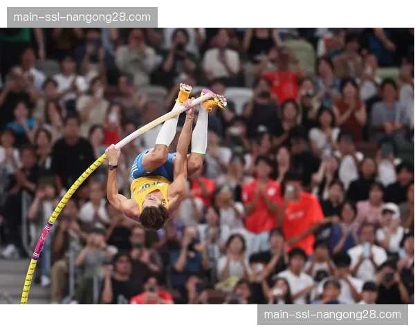 钻石联赛厦门站：杜普兰蒂斯再次挑战6.25米撑杆跳高世界纪录未果